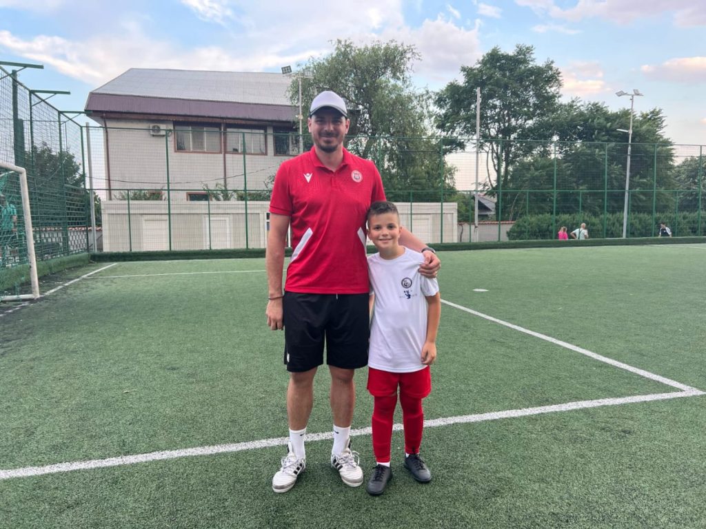 Dan Filip – „Pufulete”, fundașul central de la ACS Unirea Dobroești, crescut cu răbdare și valori de George Marinescu 11 Dan Filip – „Pufulete”, fundașul central de la ACS Unirea Dobroești, crescut cu răbdare și valori de George Marinescu