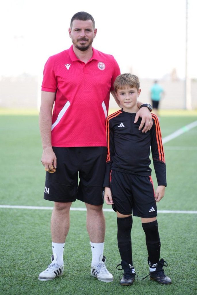 Fătu Cristian, tânărul portar de perspectivă de la ACS Unirea Dobroești, sub îndrumarea antrenorului George Marinescu 7 Fătu Cristian, tânărul portar de perspectivă de la ACS Unirea Dobroești, sub îndrumarea antrenorului George Marinescu